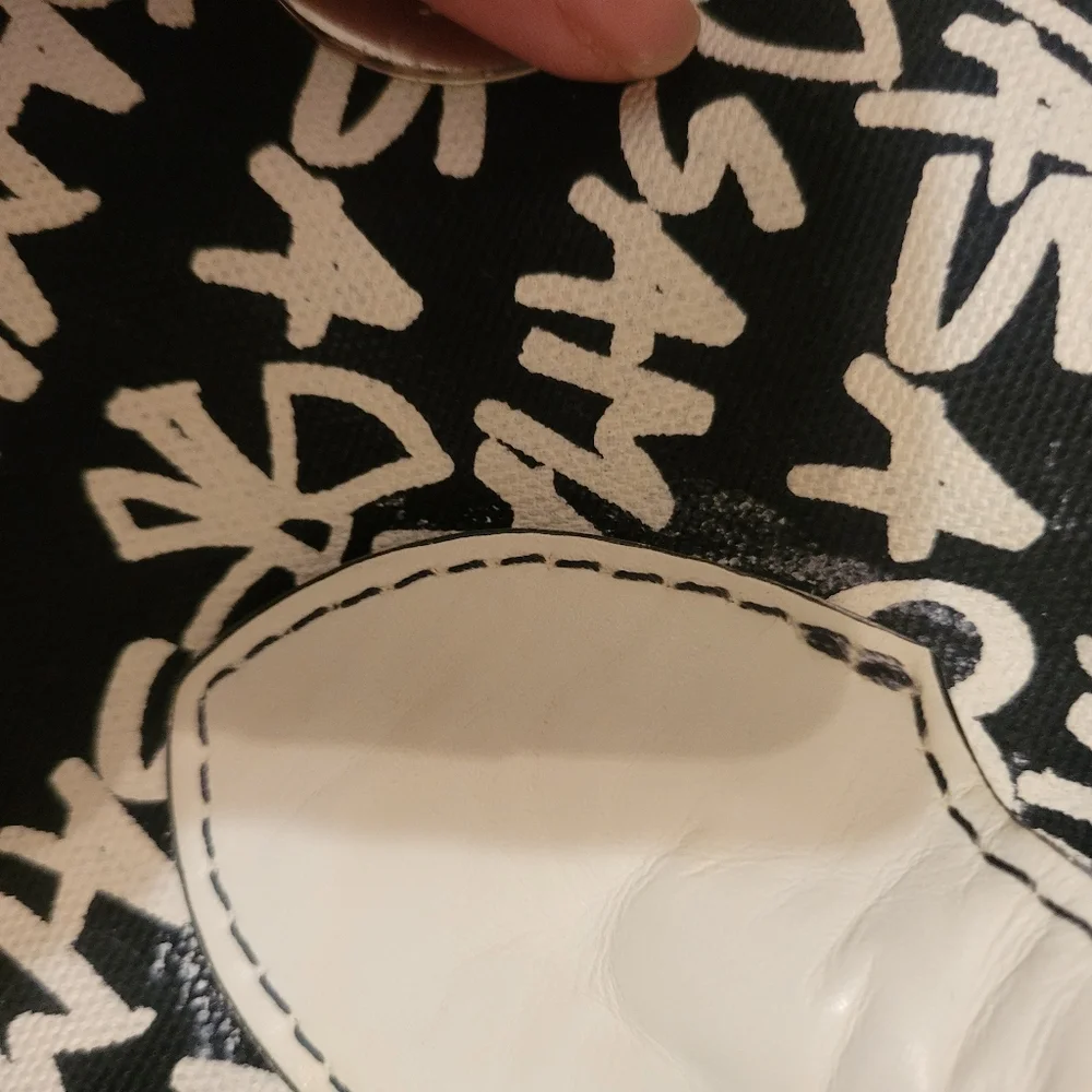 Samantha Thavasa Canvas Graffiti Tote EUC Modern Goth‎ Punk